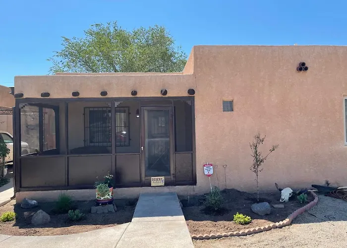 Vintage Charm Vacation Home With Modern Comforts Near Old Town