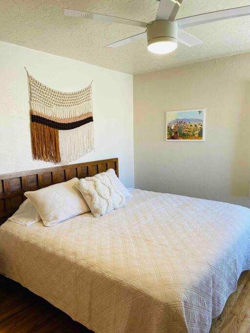 Vintage Charm Vacation With Modern Comforts Near Old Town Hébergement de vacances Albuquerque