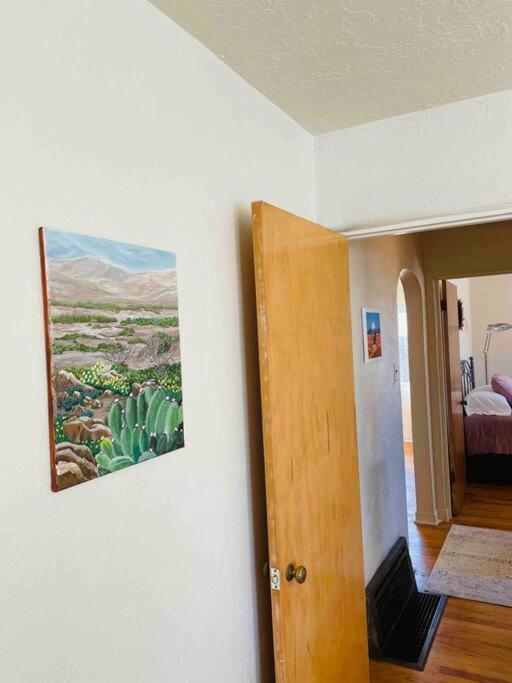 Hébergement de vacances Vintage Charm Vacation With Modern Comforts Near Old Town