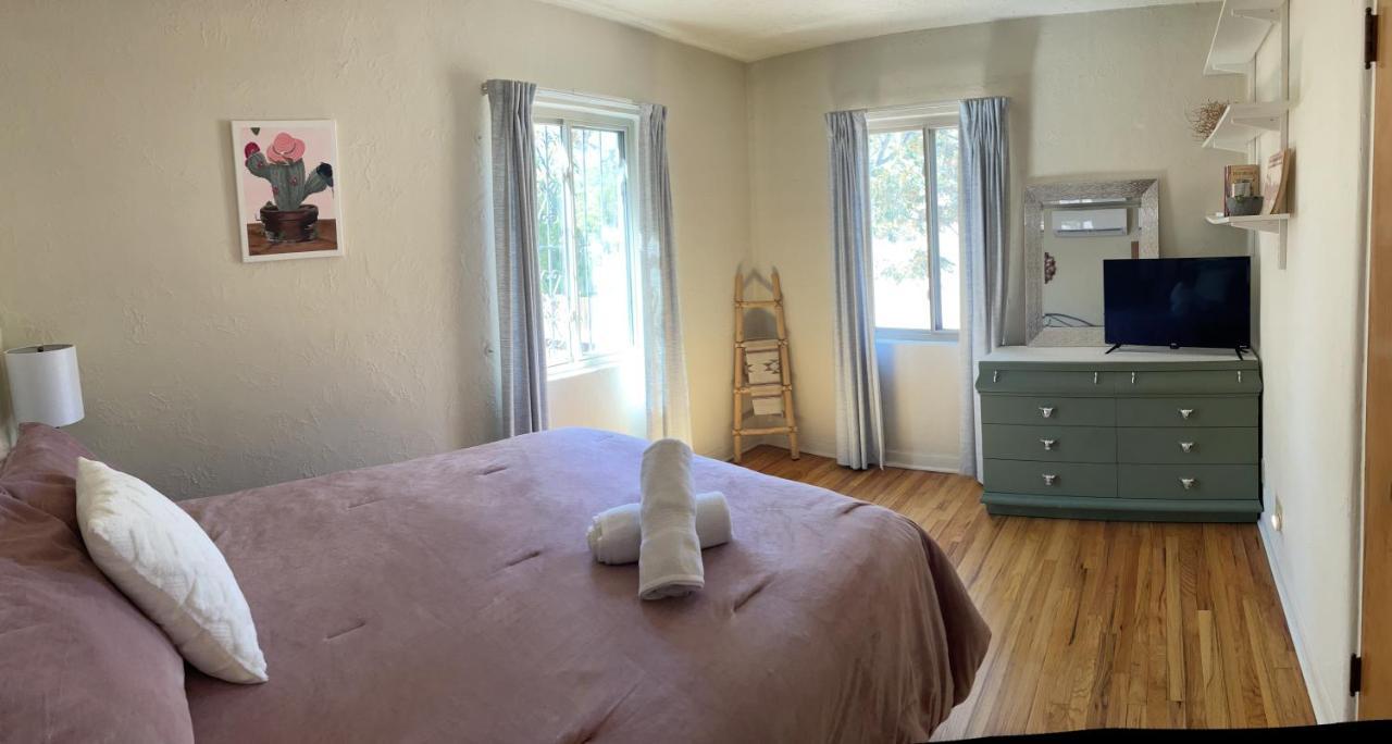 Vintage Charm Vacation With Modern Comforts Near Old Town Hébergement de vacances