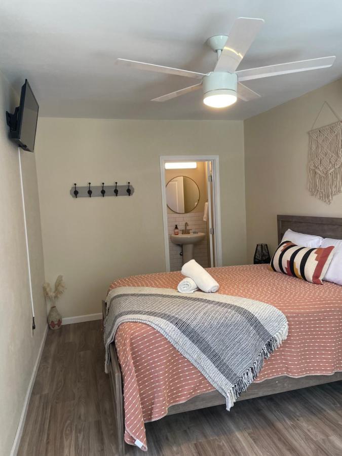 Vintage Charm Vacation With Modern Comforts Near Old Town
